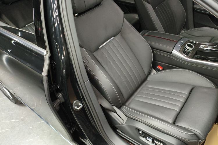 Used Hongqi H9 2022 2.0T Smart Connect Flagship Edition Right Front Seat