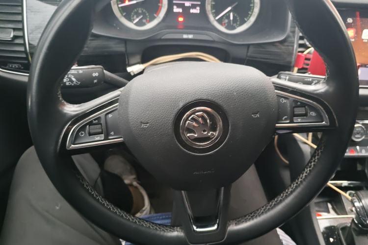 Used Skoda Kodiaq 2018 Restyled TSI330 7-Seater Two-Wheel Drive Luxury Enjoyment Edition Steering Wheel