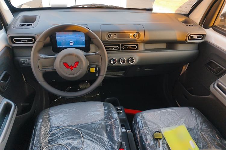 Used Wuling Zhiguang New Energy 2025 Model 305km Ambitious Edition
