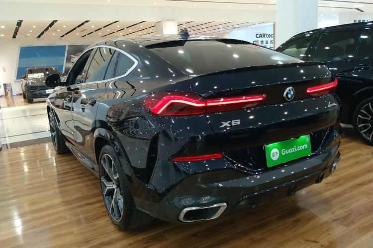 Used BMW X6 2022 xDrive40i Luxury Edition M Sport Package Rear Left 45 Deg