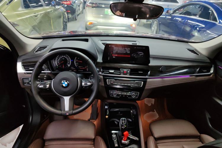 Used BMW X1 2020 xDrive25Li Luxury Edition Center Console