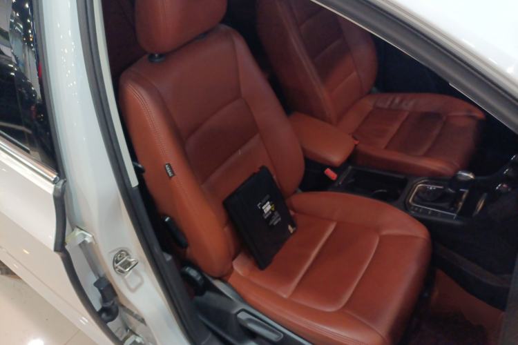 Used Volkswagen Golf Sportsvan 2016 230TSI Automatic Trend Edition
