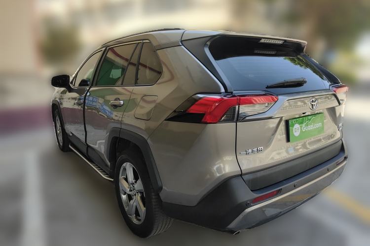 Used Toyota RAV4 2021 2.0L CVT Two-Wheel Drive Fashion PLUS Edition
