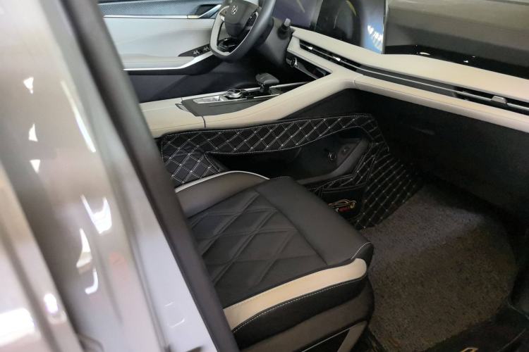 Used Changan CS75 PLUS iDD 2023 ZhiDian iDD Smart Leading Model