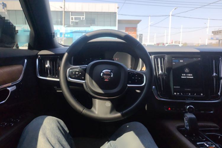 Used Volvo S90 New Energy 2023 T8 Plug-in Hybrid All-Wheel Drive Long-Range Zhiyi Luxury Edition Steering Wheel