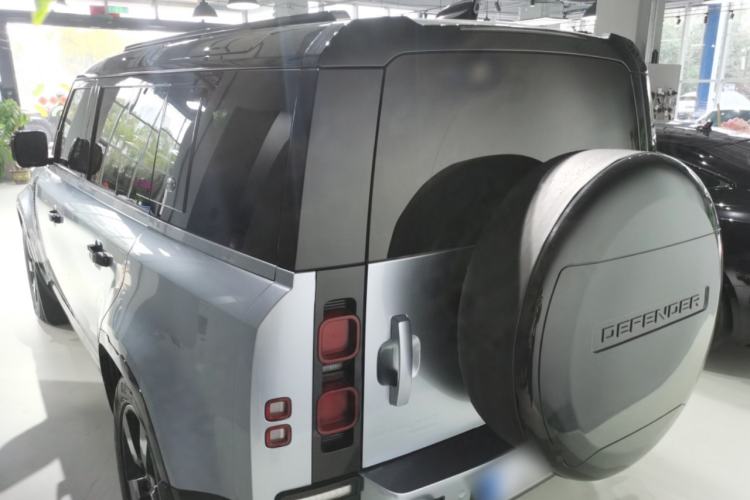 Used Land Rover Defender 2023 Facelift 110 3.0T P400 X-DYNAMIC HSE Rear Left 45 Deg