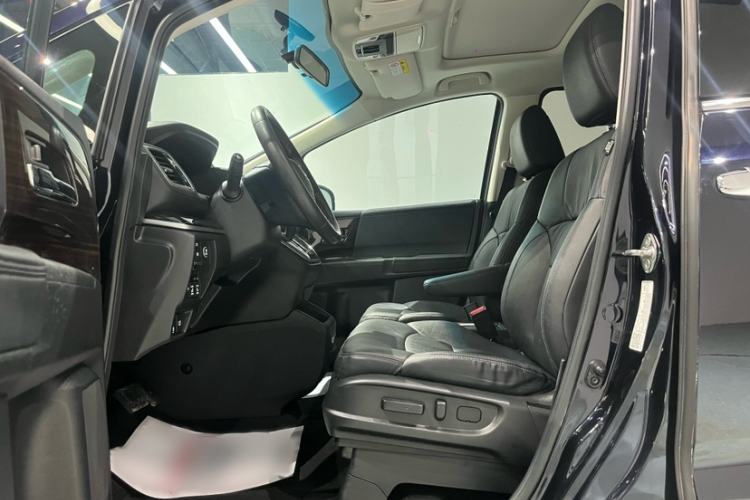 Used Honda Odyssey 2018 2.4L Smart Edition Interior 10