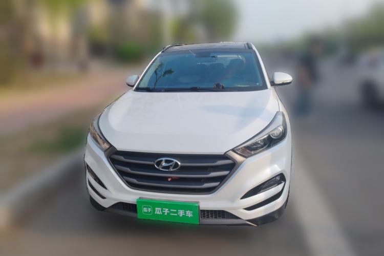 Used Hyundai Tucson 2015 2.0L Automatic Two-Wheel Drive Smart Version Front