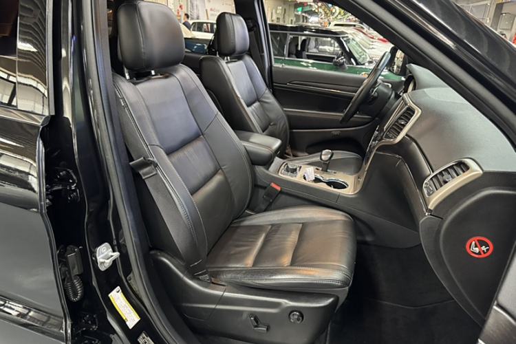 Used Jeep Grand Cherokee 2014 3.0TD Diesel Comfort Navigation Version