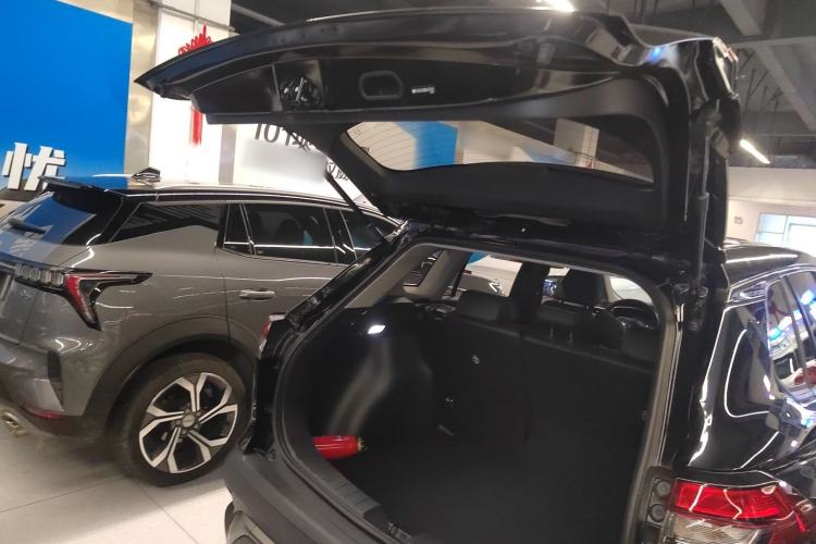 Used Toyota FRONTLANDER 2024 2.0L CVT Luxury Edition Trunk