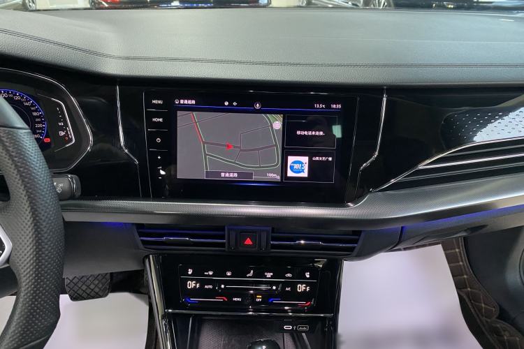 Used Volkswagen Passat 2022 330TSI Luxury Edition Interior 4