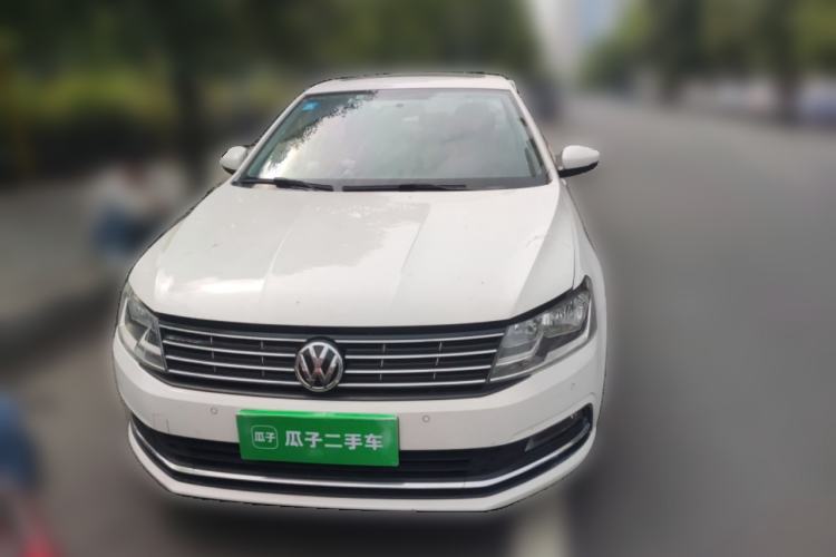 Used Volkswagen Lavida 2015 1.6L Automatic Comfort Edition
