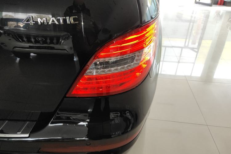 Used Mercedes-Benz R-Class 2014 R 320 4MATIC Business Model