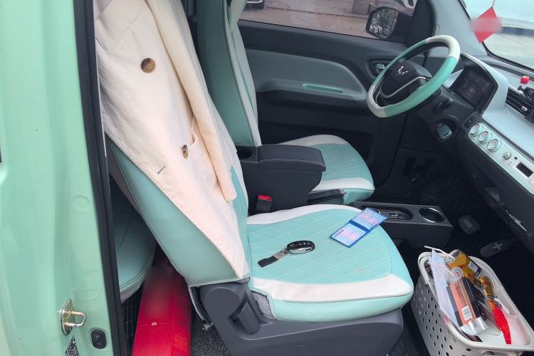 Used Wuling Hongguang MINIEV 2021 Macaron Premium Model – Lithium-NMC Right Front Seat