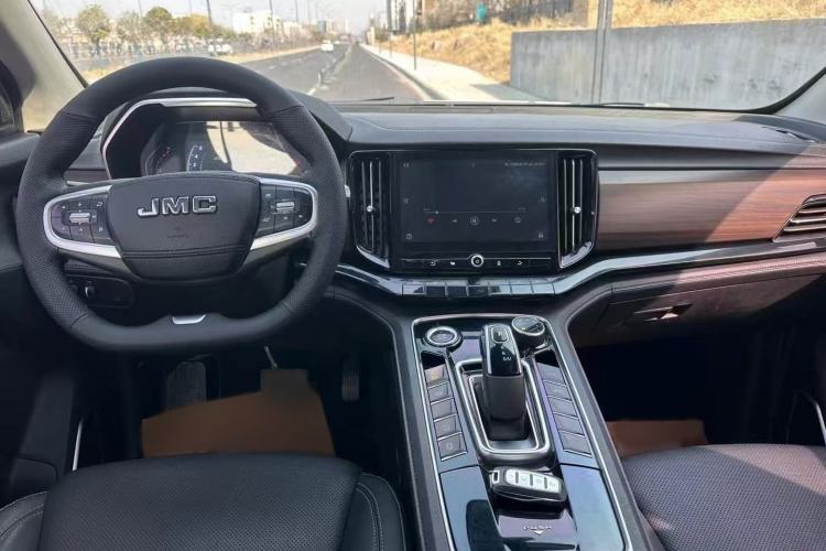 Used JMC Yuhu 9 2020 2.0T Automatic Diesel 4x4 Comfort Edition