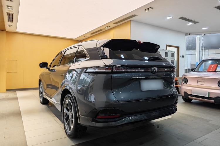 Used CHANGAN CS75 PLUS 2025 4th Generation 1.5T New Blue Whale Smart Flagship Version Exterior 8