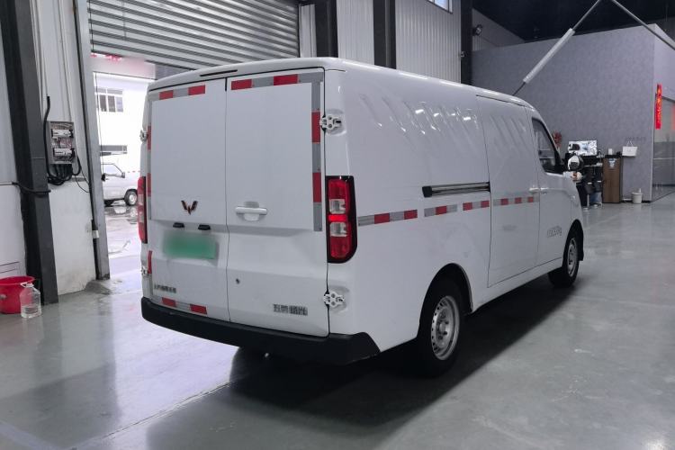 Used Wuling Yangguang 2024 300km Range Practical Window-Sealed Version 60kW Exterior 6