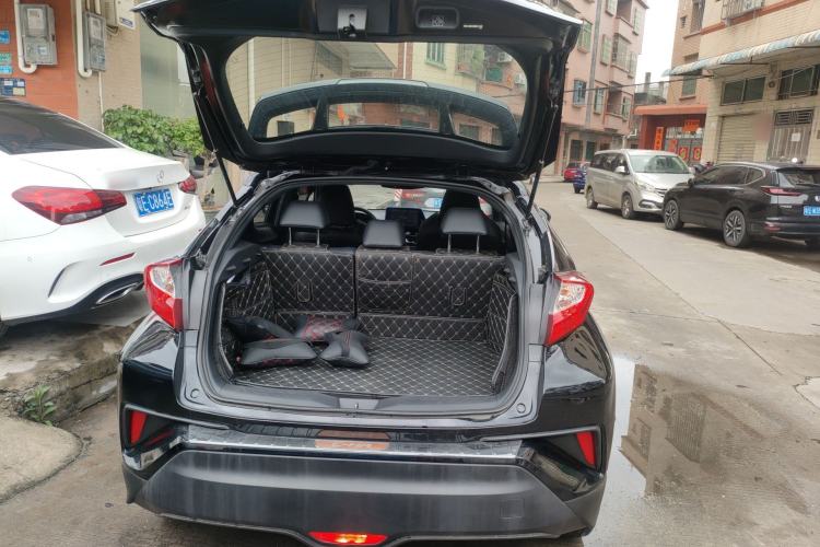 Used Toyota C-HR 2020 2.0L Leading Edition
