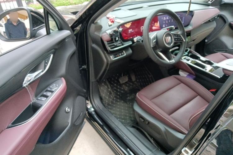 Used Buick Envision 2026 Model Equinox Plus 28T Two-Wheel-Drive Platinum Edition