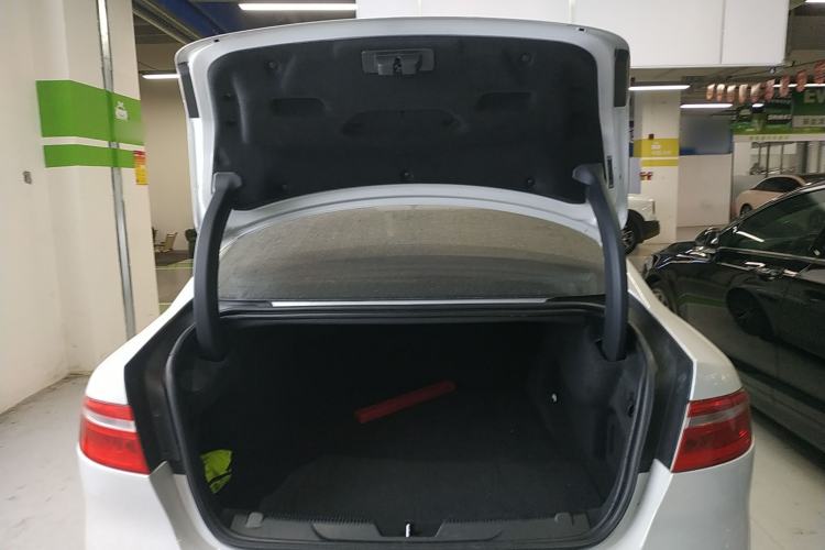 Used Jaguar XE 2018 2.0T 300 PS All-Wheel-Drive R-Sport Sport Edition
