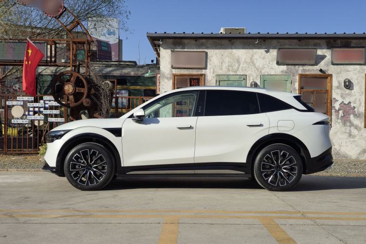 Used Zeekr 7X 2025 100 kWh Long-Range Rear-Wheel Drive with Intelligent Driving Features
