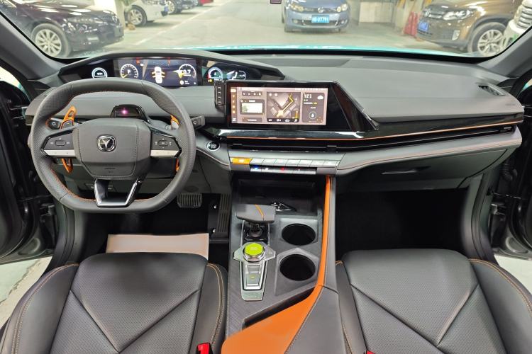 Used Changan UNI-V 2022 1.5T Prestige Version
