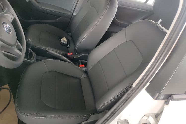 Used Volkswagen Jetta 2017 1.5L Manual Fashion Edition
