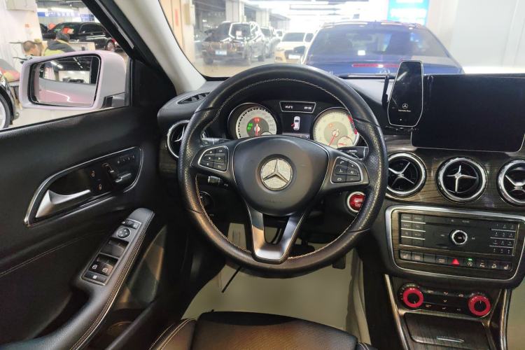 Used Mercedes-Benz GLA 2016 GLA 220 4MATIC Fashion Edition Steering Wheel