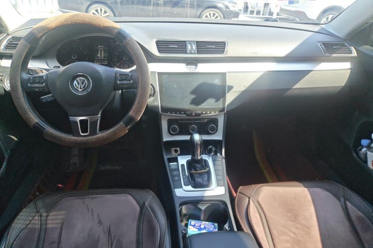 Used Volkswagen Magotan 2016 1.8TSI Smart Comfort Model Center Console