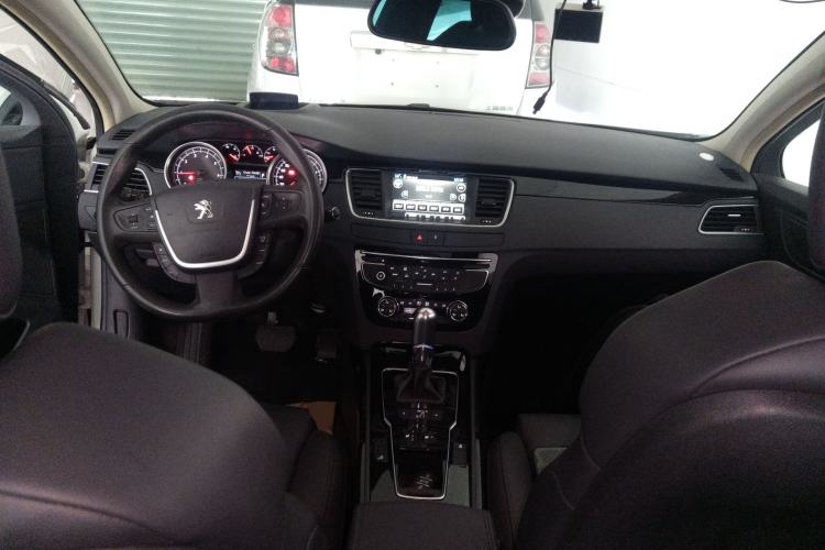 Used Peugeot 508 2015 1.8THP Automatic Prestige Edition Center Console
