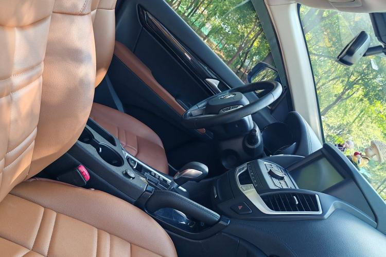 Used Dongfeng Fengdu MX5 2016 2.0L Automatic Flagship Edition
