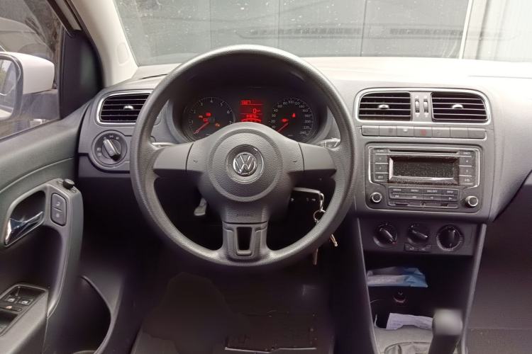 Used Volkswagen Polo 2013 1.6L Manual Comfort Edition