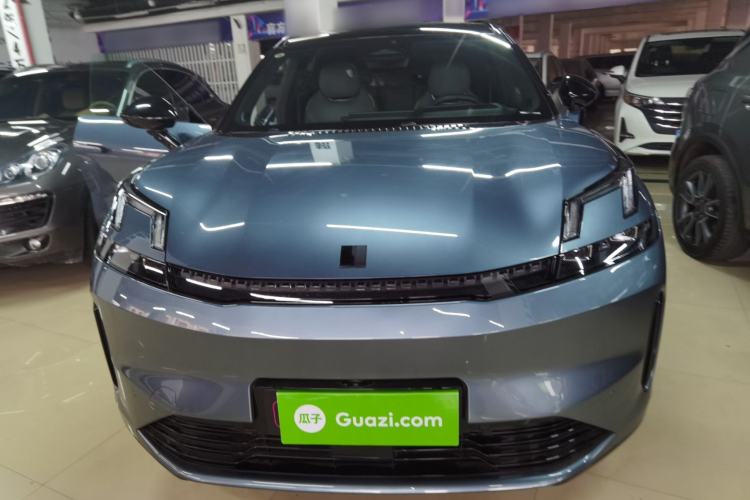 Used Lynk & Co 08 EM-P 2025 220 km All-Wheel-Drive Performance Halo