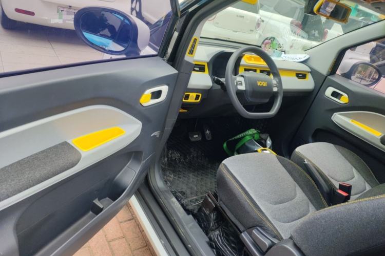 Used Chery QQ Ice Cream 2022 170km Sundae Phosphate Lithium-Ion Driver Seat