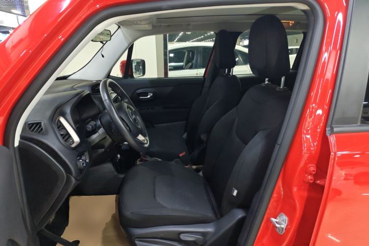 Used Jeep Renegade 2018 Connected Large Screen Version 180T Automatic Jingneng Version Left Front Seat