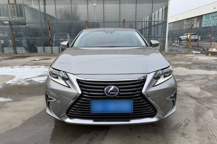 Used Lexus ES 2017 300h Mark Levinson Comfort Edition