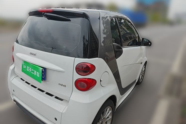 Used smart fortwo 2014 1.0 MHD Hardtop New Year Special Edition Exterior 5