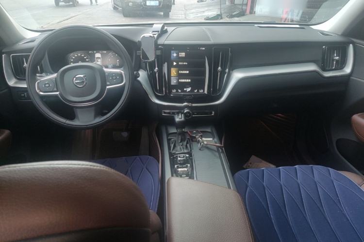 Used Volvo XC60 2019 T5 4x4 Smart Edition China V Standard

