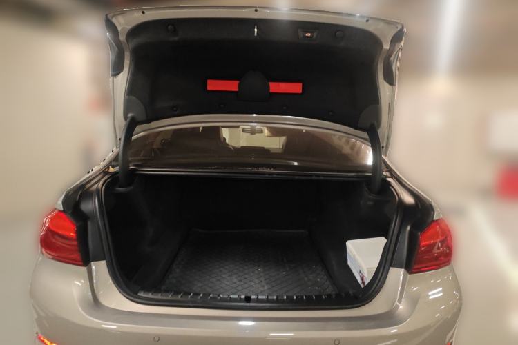 Used BMW 5 Series 2019 Facelifted 530Li Leading Edition Luxury Package