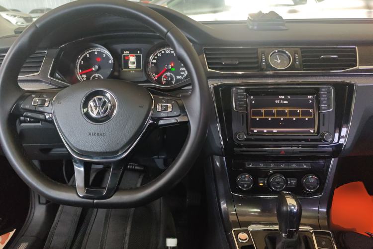 Used Volkswagen Passat 2017 330TSI DSG Prestige Edition