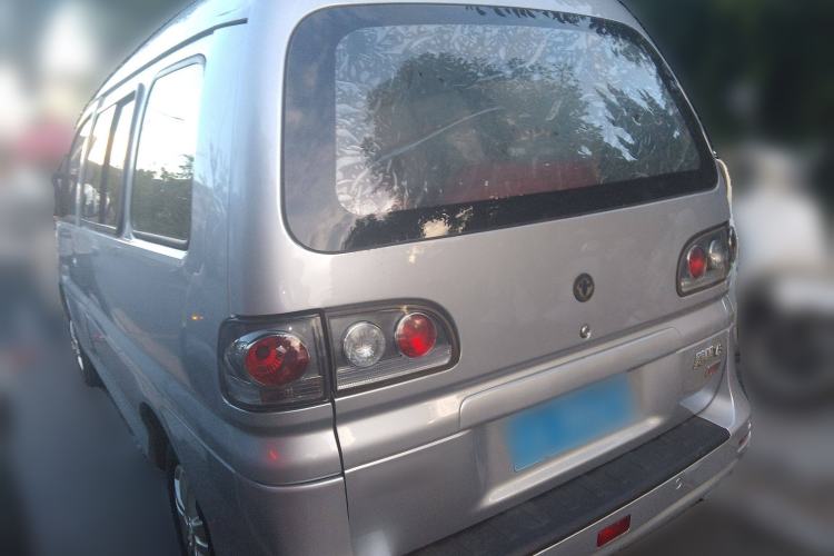 Used FORTHING Lingzhi 2016 V3 1.5L 7-Seater Standard Model China V Emission Standard