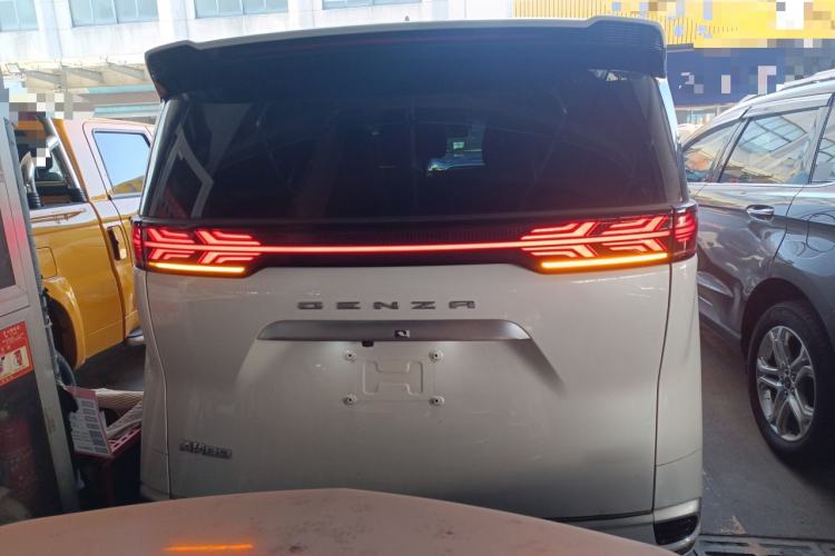 Used Denza D9 2022 DM-i 970 Four-Wheel Drive Flagship Model