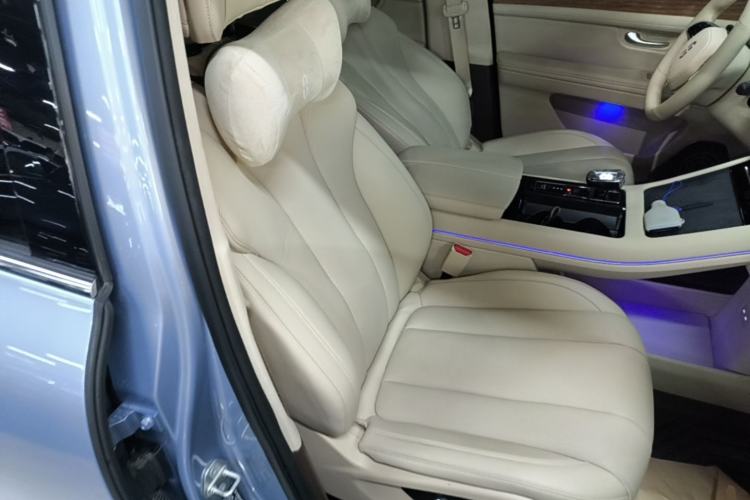 Used Hima AITO M7 2024 1.5T Rear-Drive Plus Version 5 Seats Right Front Seat