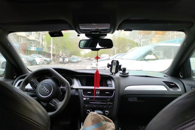 Used Audi A4L 2013 40 TFSI quattro Sport version Center Console