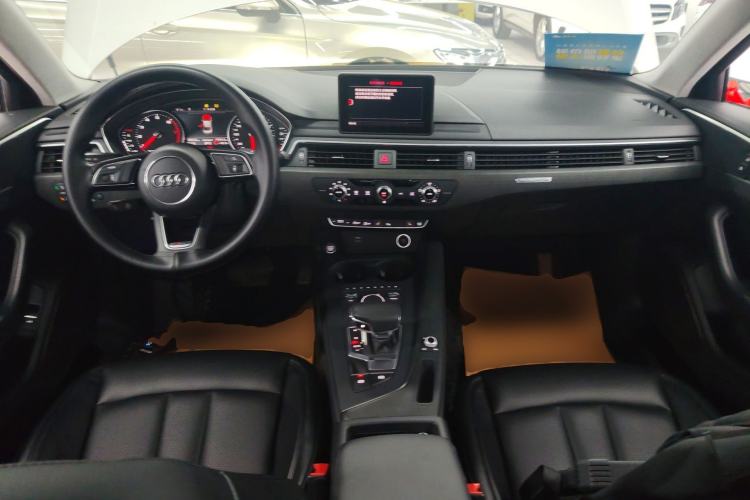 Used Audi A4L 2019 40 TFSI Ambition Version China V Center Console