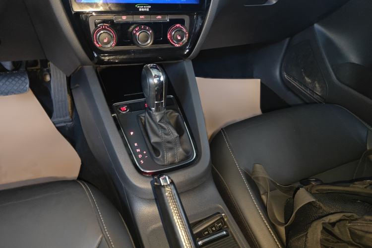 Used Volkswagen Sagitar 2017 180TSI Automatic Luxury Edition