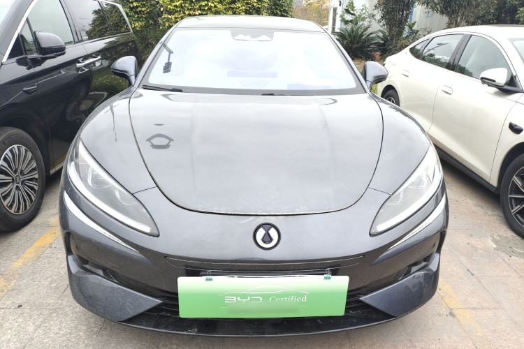 Used Denza Z9 2024 1100 km All-Wheel-Drive Ultra Version