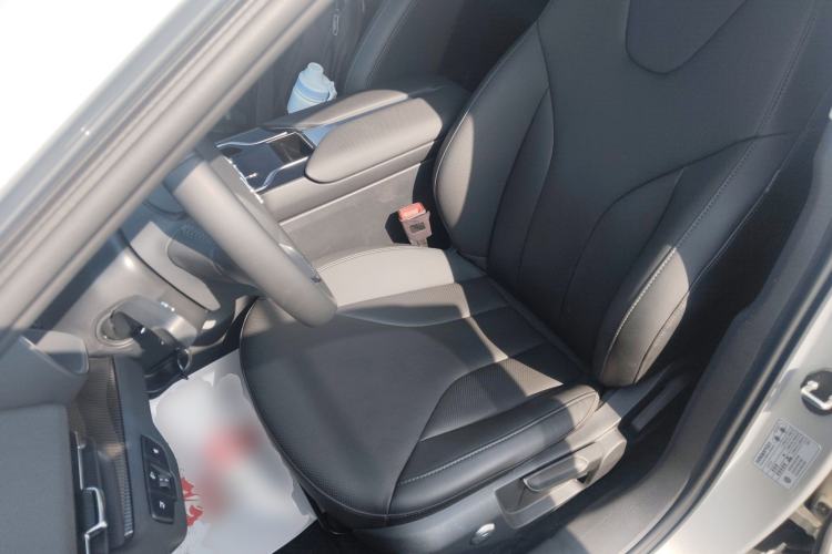 Used Hongqi E-QM5 2022 431 km Charge & Enjoy Edition Left Front Seat