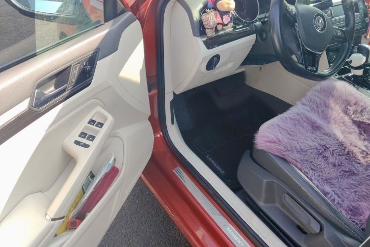 Used Volkswagen Lamando  Driver Seat