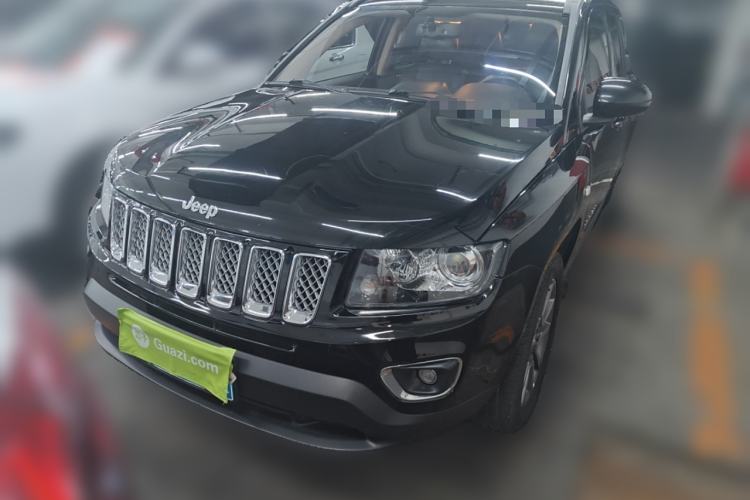 Used Jeep Compass 2014 2.4L four-wheel drive luxury version
